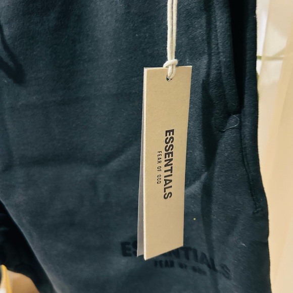 Fear of God Essentials Black Shorts - Picture 2 of 5